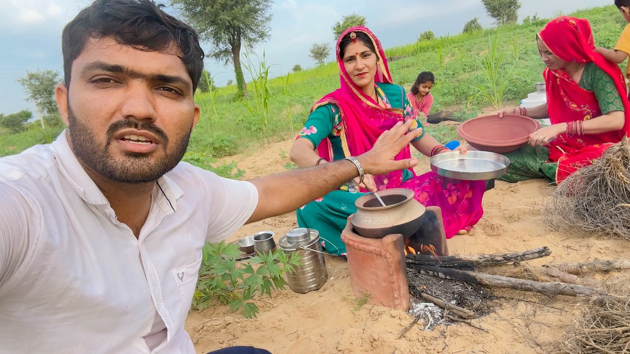 maza to khet me hi aata hai 😍 @ShubhJourney village farm life traditional rajasthan dress