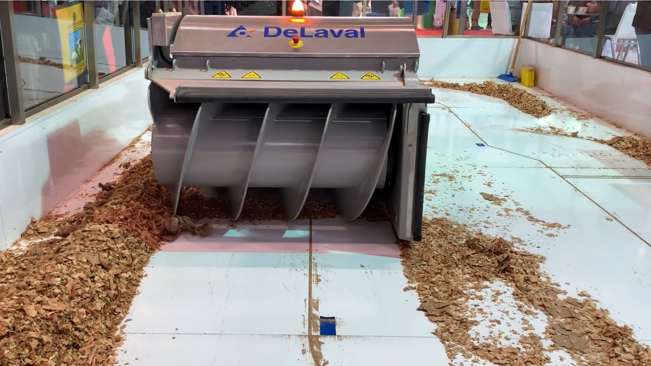 Otomatik Yem itici Robot (DeLaval)