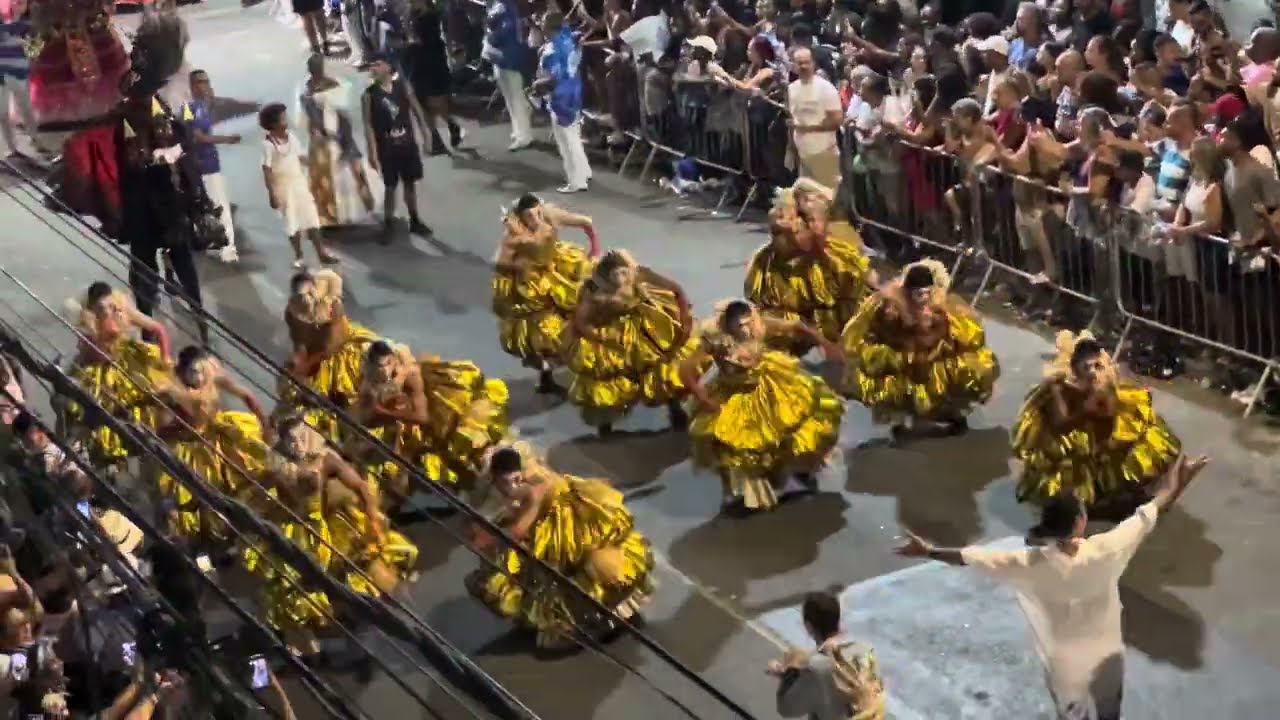 Comissão de frente da Beija-flor 2025! Desfilando na Mirandela 15/03/2025 Parte 1