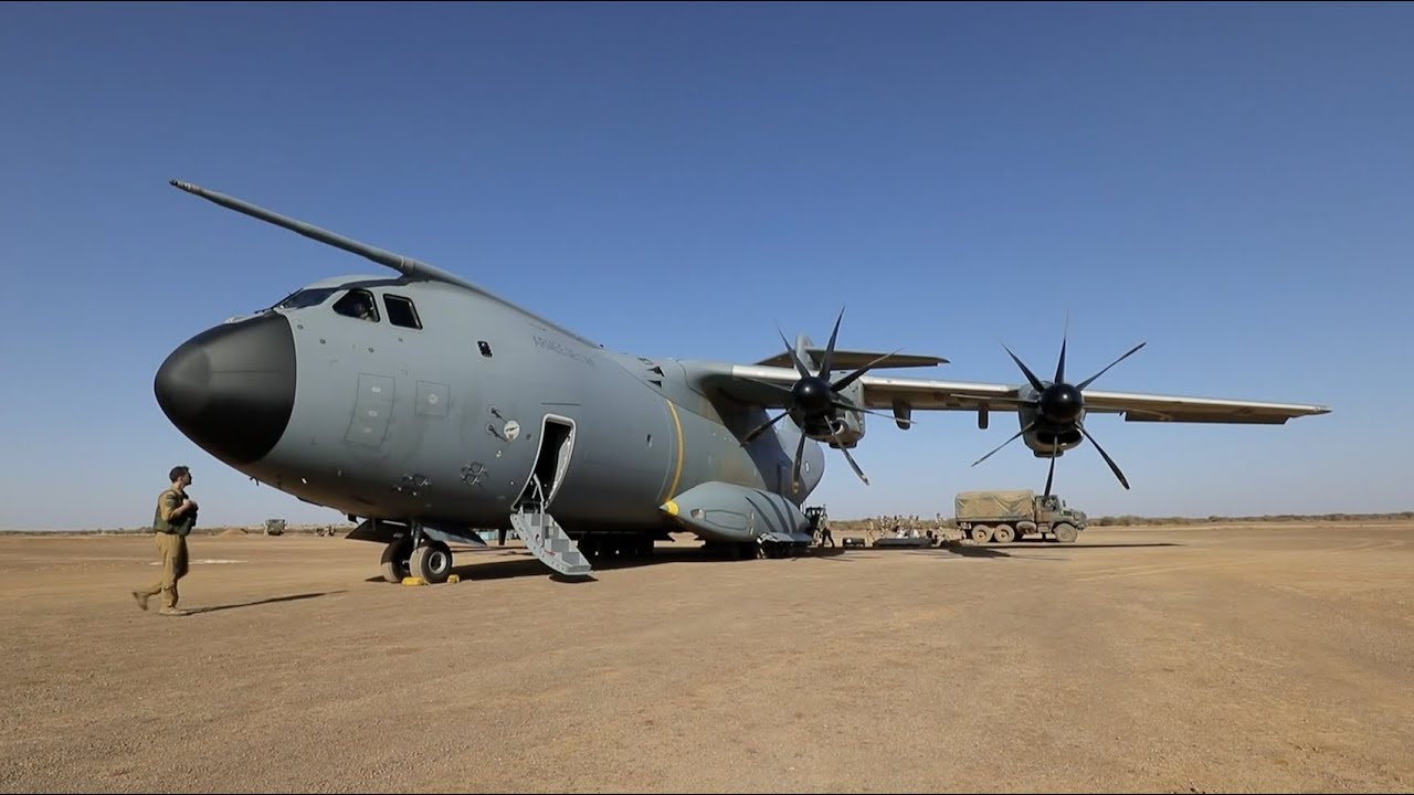 Armée de l'air - En mission logistique avec l'A400M