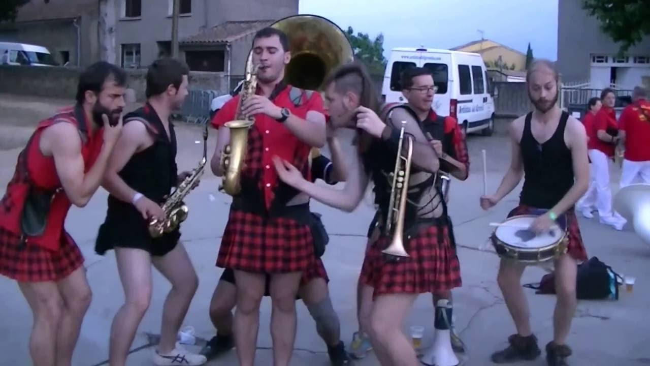 Los Artistas del Gremio aux Moustoussades 2016 