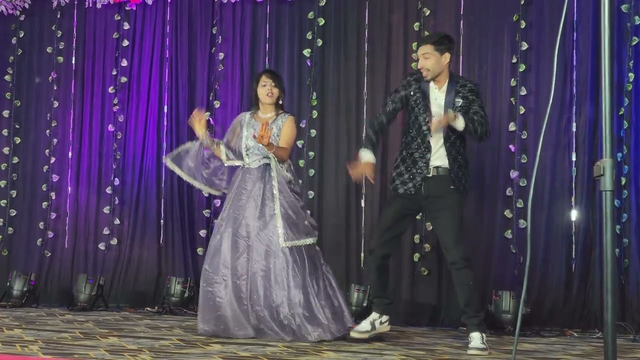 Wedding couple dance 