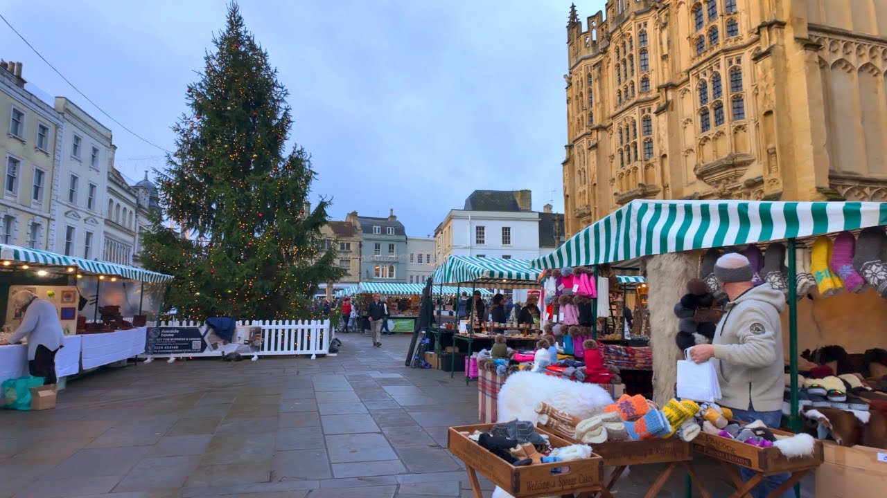 Cirencester Christmas Market | A Festive Shopping Walk in the Cotswolds!