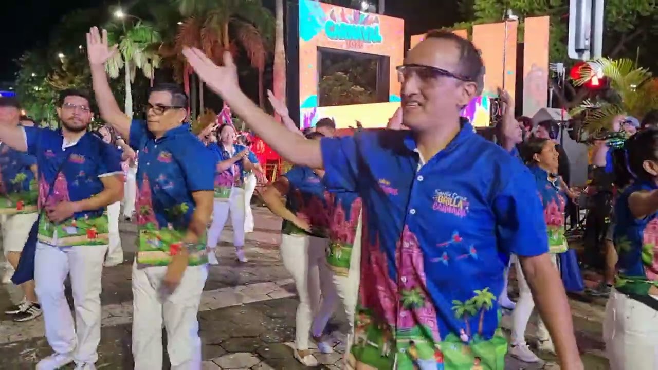 Comparsa Natura en la Tercera pre Carnavalera año 2026