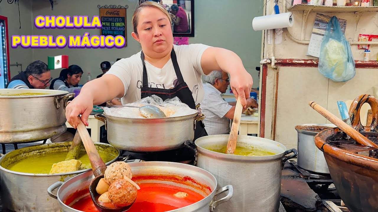 “CHOLULA Pueblo Mágico 🧙‍♂️”- Walking tour #4k#mexico #food #travel #streetfood comida callejera