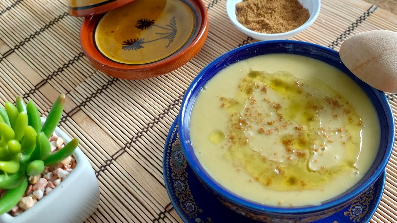 Sopa de habas secas y guisantes secos muy saludable ,no sentirás frío después de beberlo 