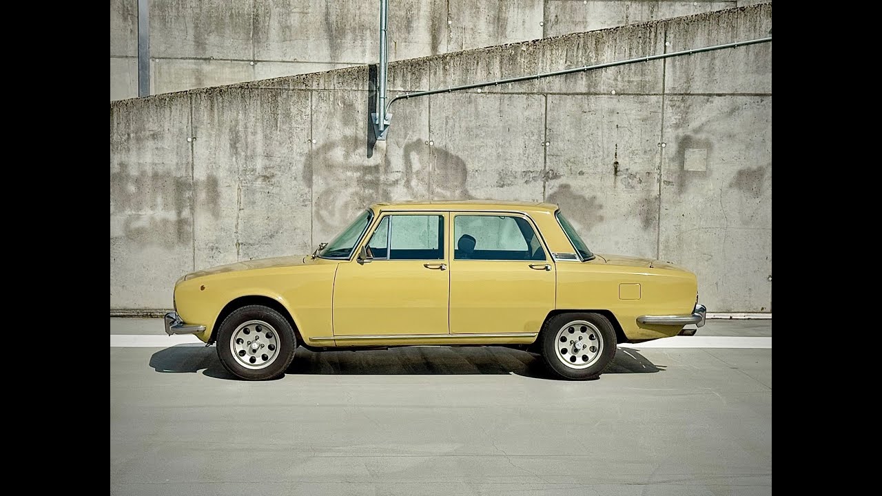 Alfa Romeo Berlina 2000 1972 Giallo Piper