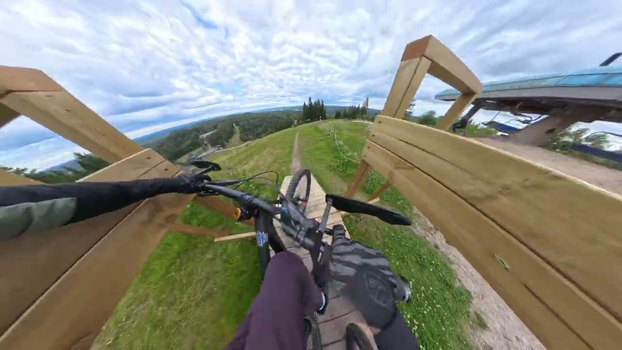 Lite träning i Isaberg Bike Park sommaren 2025
