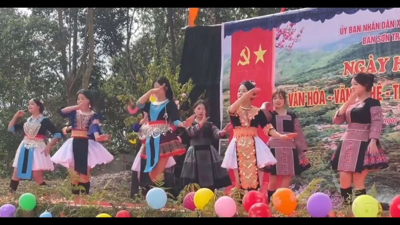 Điệu Nhảy Hót nhất- Nkauj Hmoob Sơn Tra 