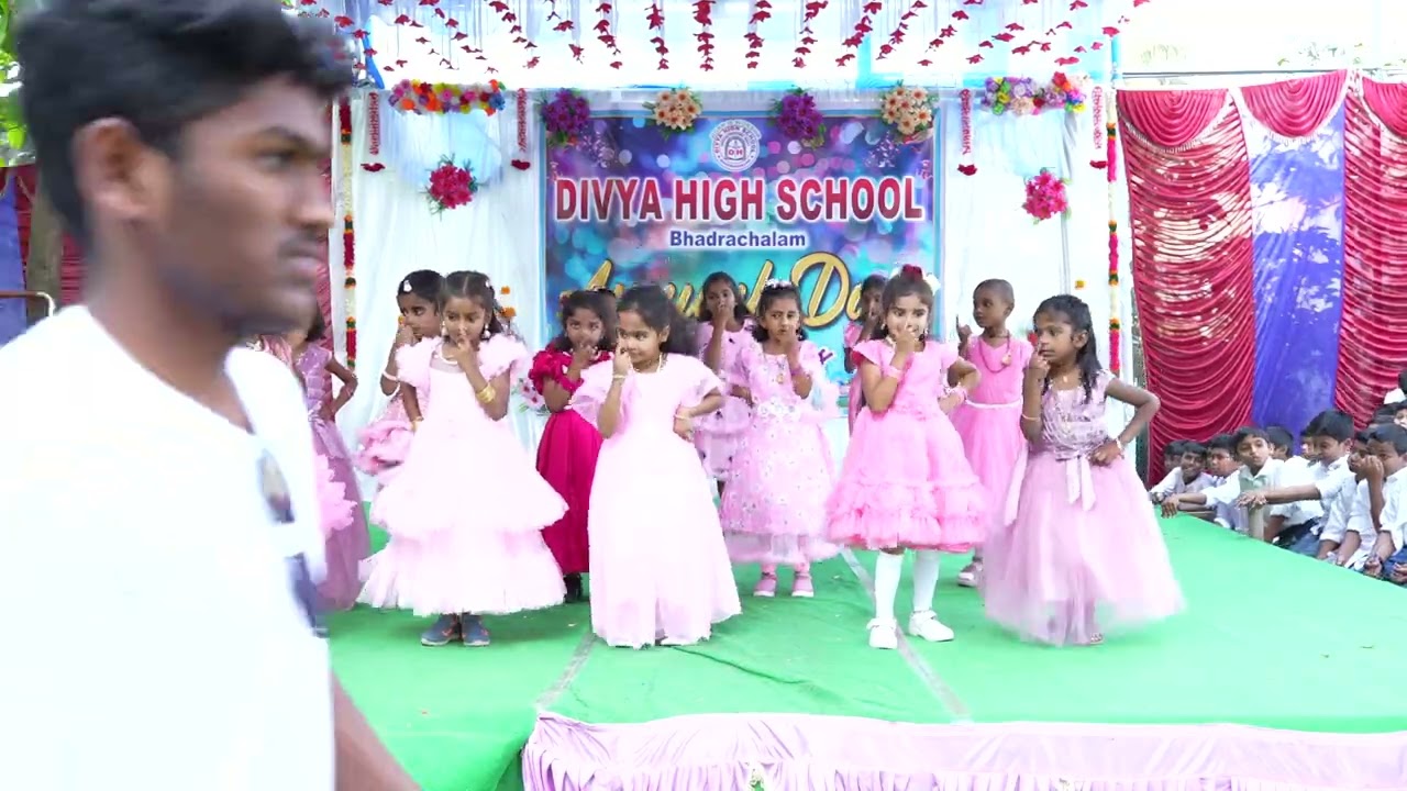 Performance from Divya High School Sports Day 2025–26. UKG1