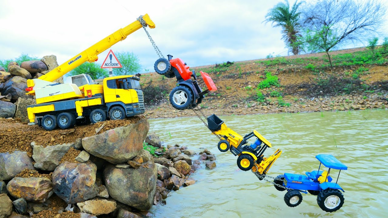 Fully Village Mud Accident JCB HMT Eicher Mahindra Tractor Pulling Out Crane Tractor Cartoon ? CSToy