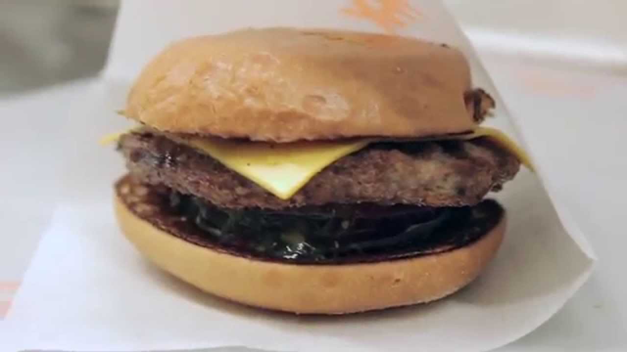 Proväter Max nya hamburgerbröd - en brioche!