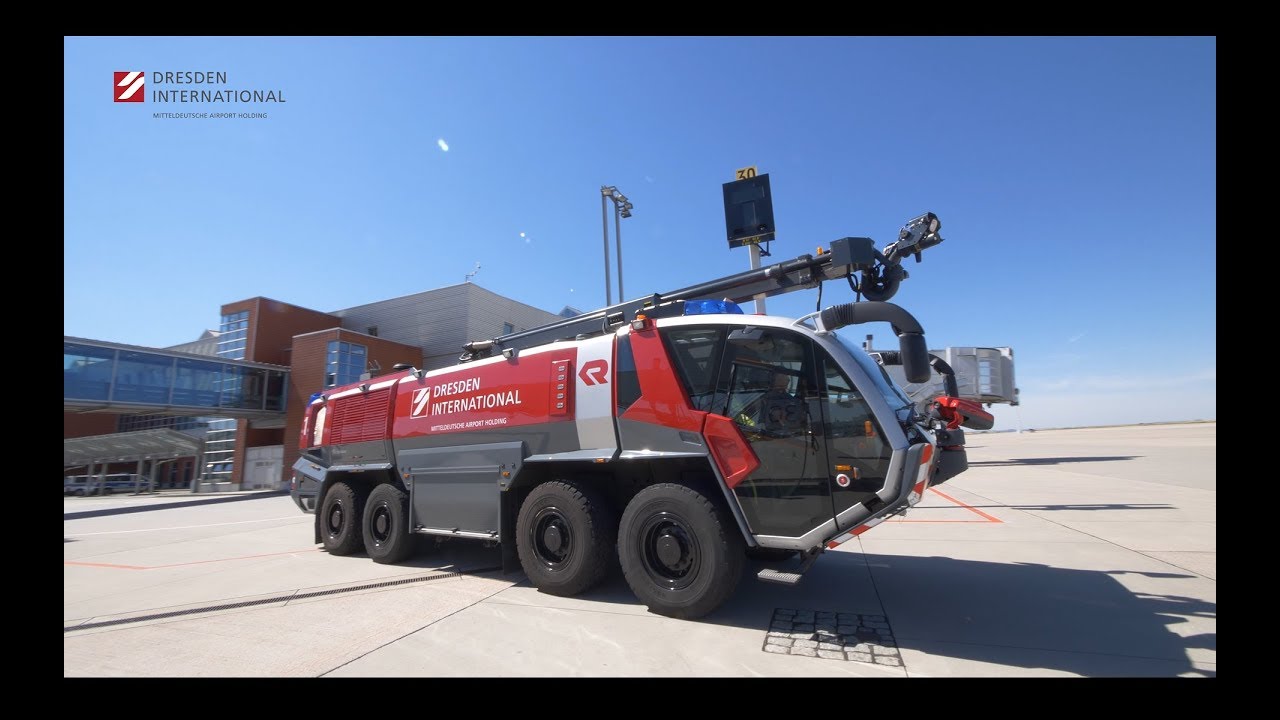 Feuerwehr am Flughafen-Dresden International
