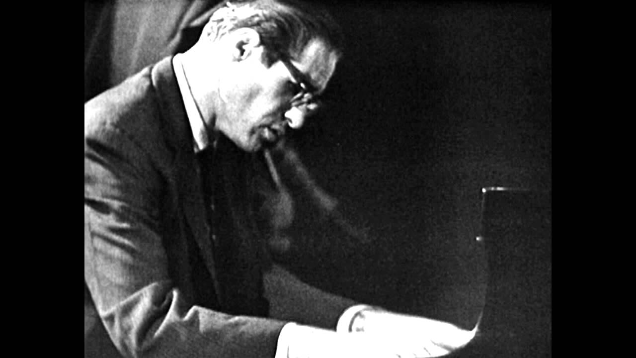 Bill Evans Solo Piano - Waltz For Debbie