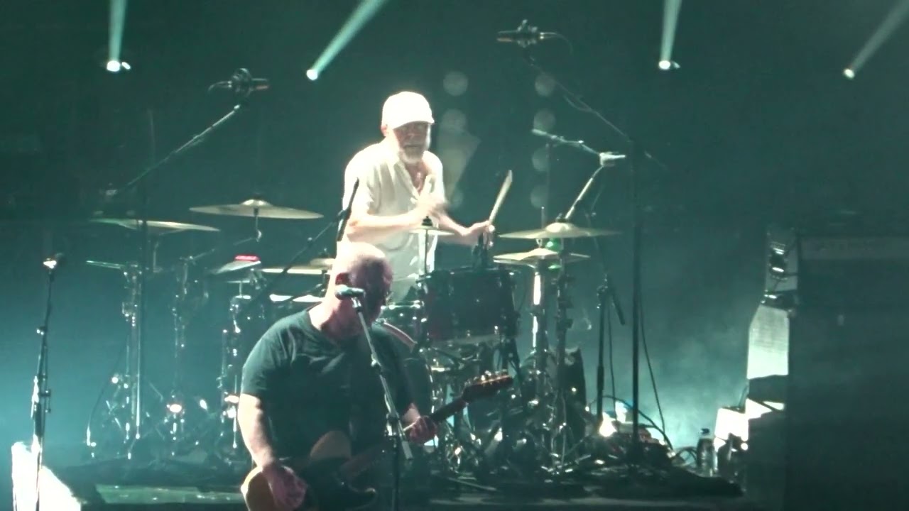PIXIES - Gouge away / Wave of Mutilation /Isla de Encanta (LIVE HD) @ Berlin Germany 01.05.2025