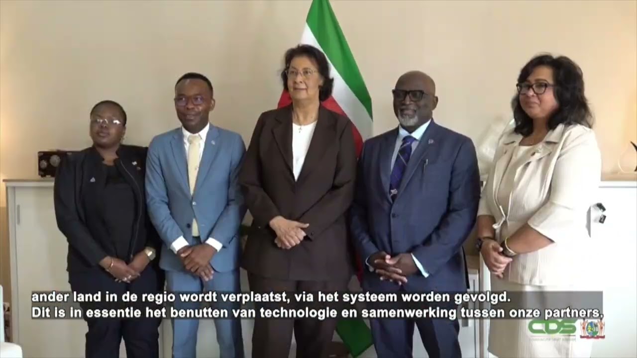 Caricom Impacs topman brengt beleefdheids bezoek aan Suriname