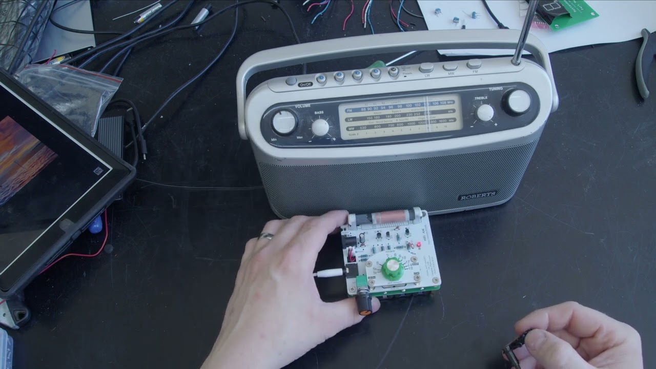 Quick look at a HI-FI AM Emitter Experimental AM Transmitters AMT-MW207