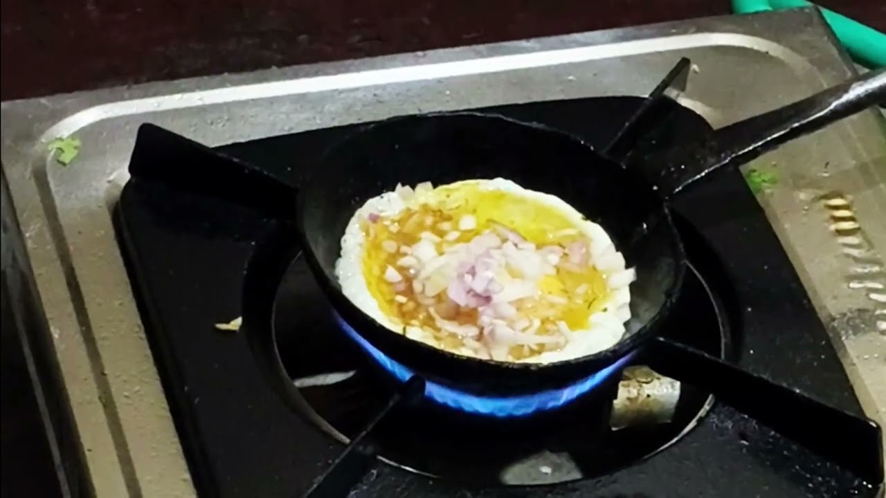 Egg poach (anda poach) - Bihari style in Patna