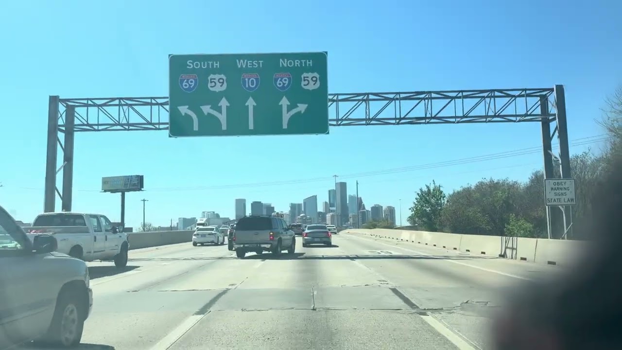 Driving on I 10 WEST ( SAN ANTONIO ) 
