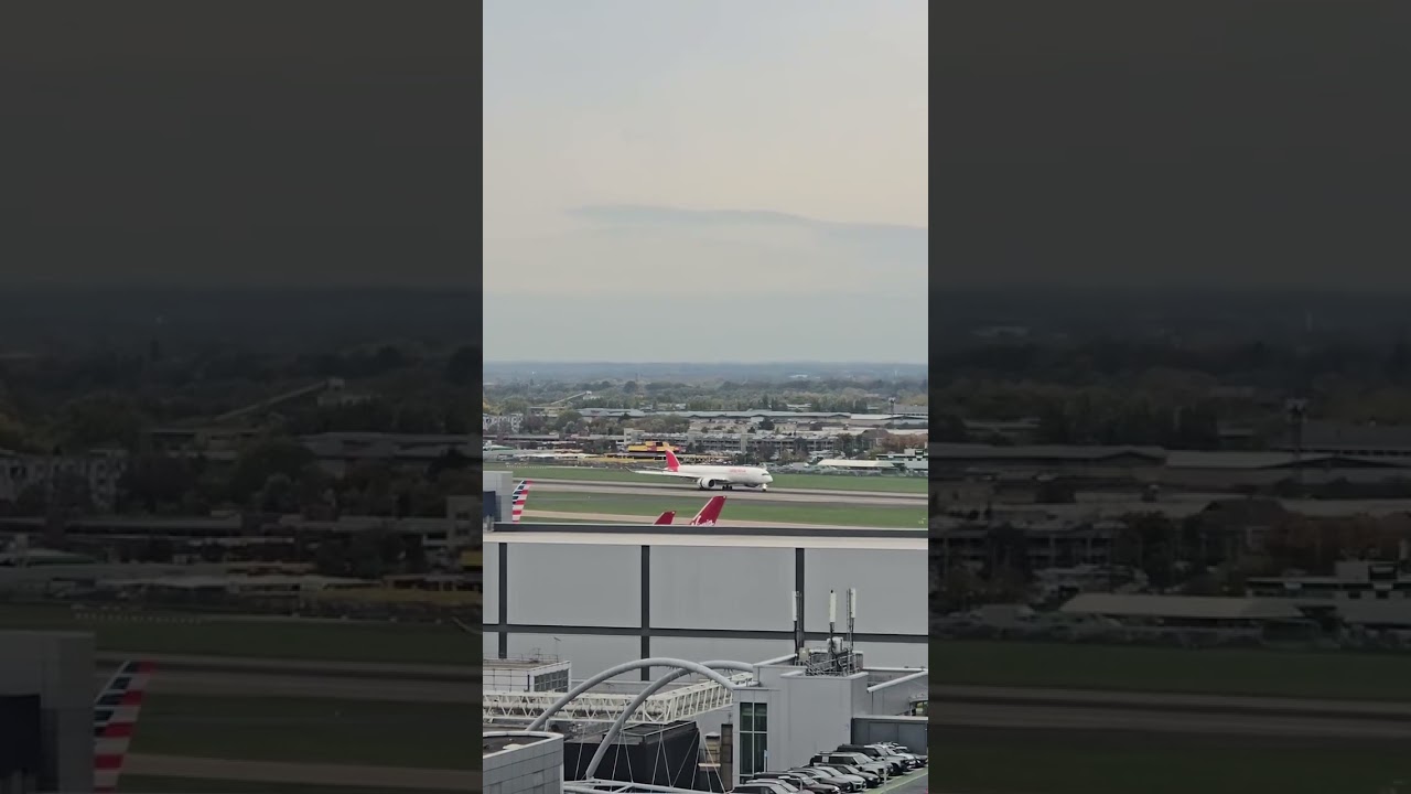 from madrid IBERIA A 350_900 touchdown At heathrow airport