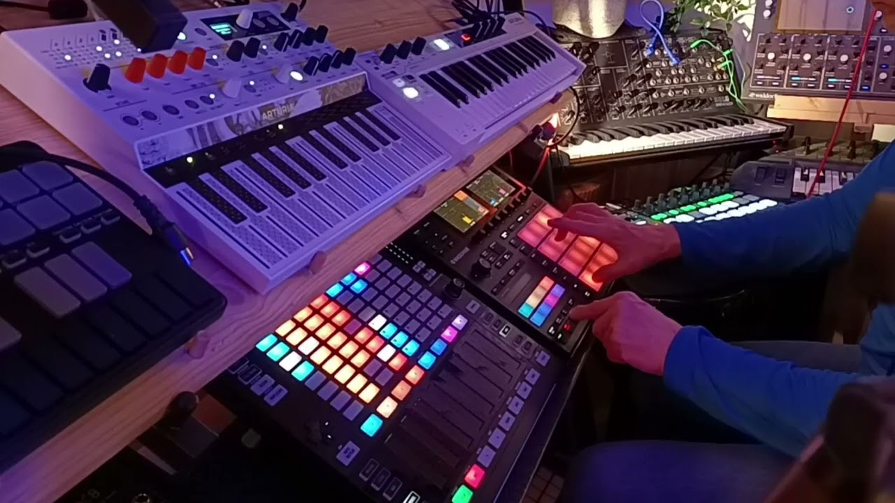 Session Februar 2022 - Beatstep Pro, Maschine Mk3, Korg MS20, Microfreak