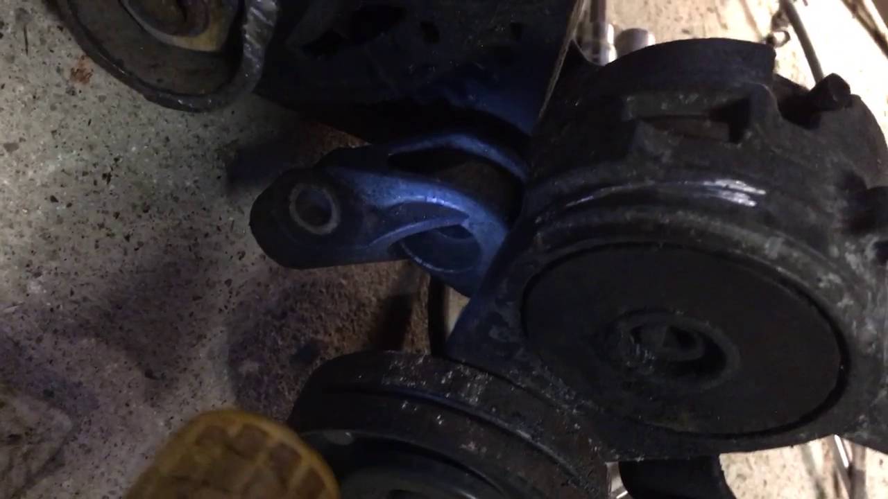 95 Saab 900ng 2.0T alternator removal. Scott's Garage