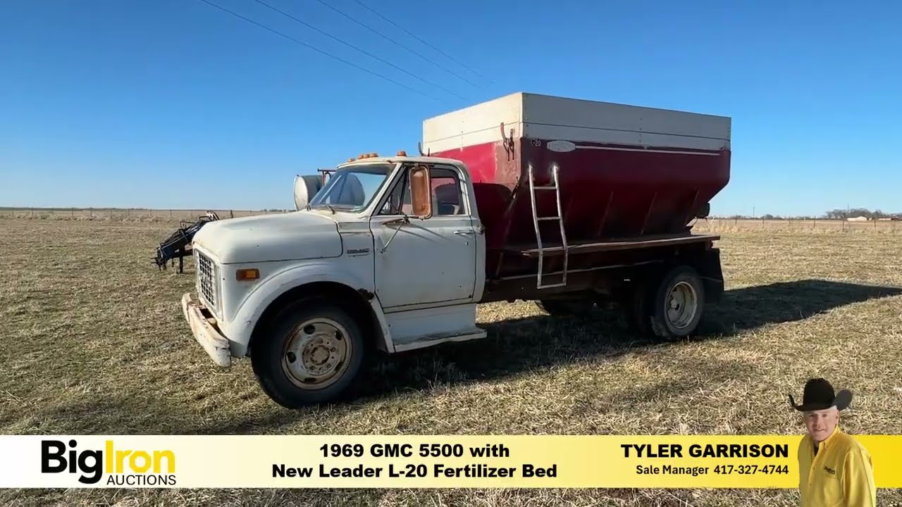 1969 GMC 5500 Truck with New Leader L-20 Fertilizer Bed