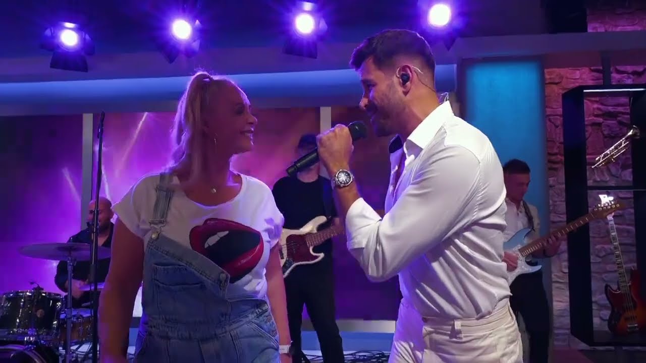 ŠPELA GROŠELJ & DOMEN KUMER - S TABO JE VEDNO LEPO (V Živo na Aktualu) 🇸🇮 Cover Sarà Perché Ti Amo