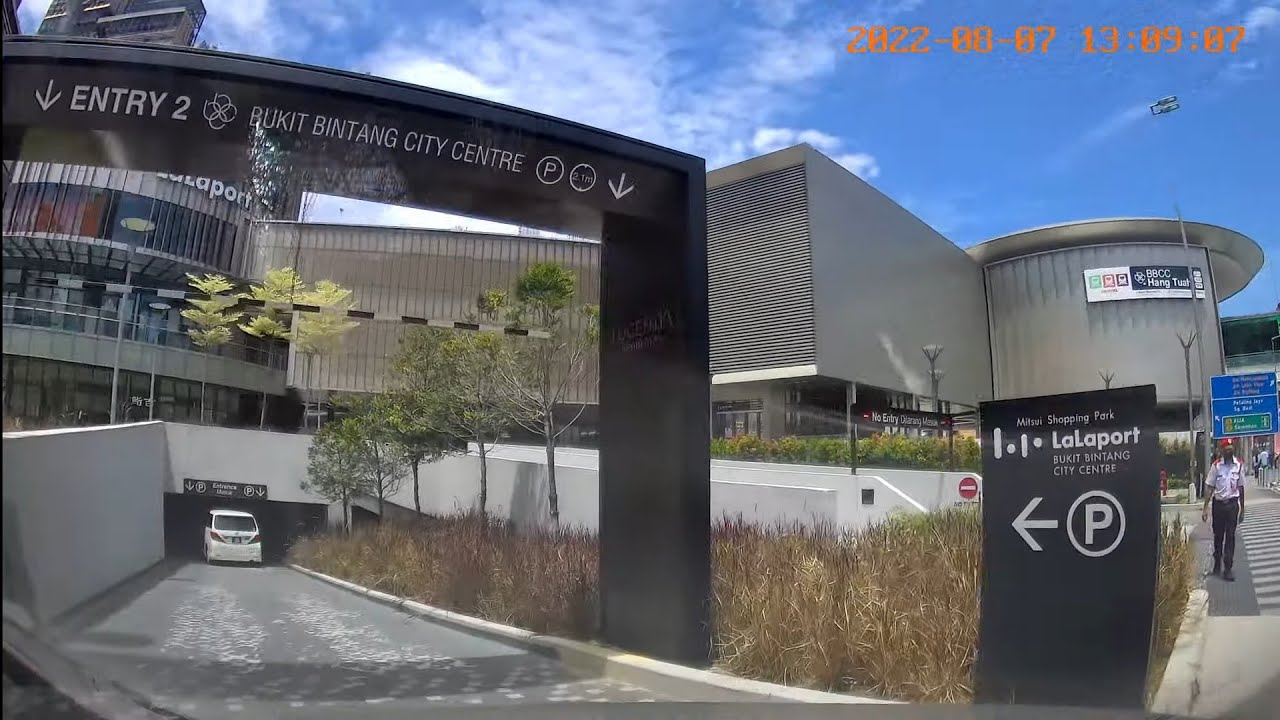 BBCC Lalaport Entry 2 Parking at Jalan Hang Tuah