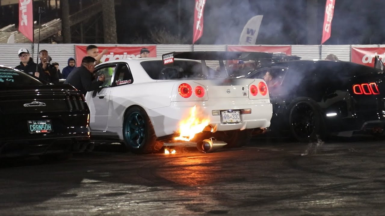 R34 GTR CATCHES ON FIRE DURING CAR SHOW!