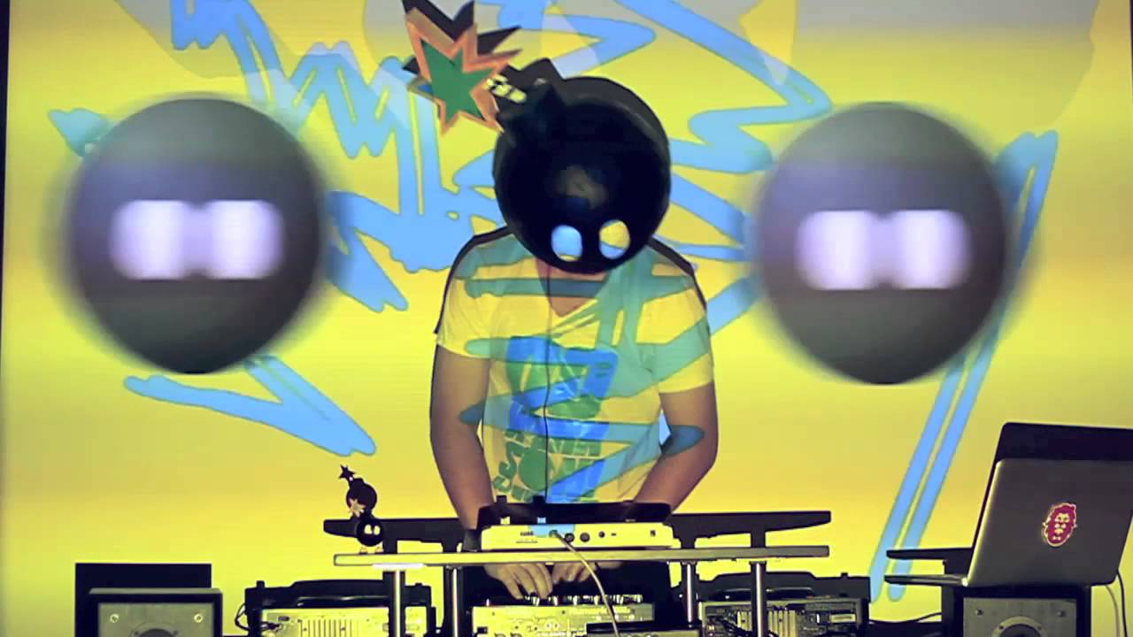 Moombahcore 2012 (UNSTOPPABLE MIX) DJ WURKTIME RAGE MIX