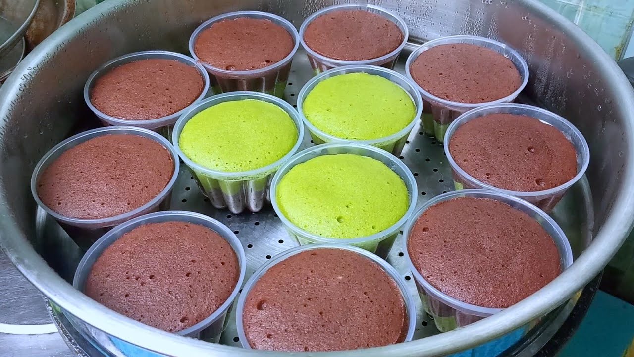 BOLU KUKUS KETAN PUTIH TERNYATA LEBIH MAKNYOS, MASIH PANAS LANGSUNG AMBLAS