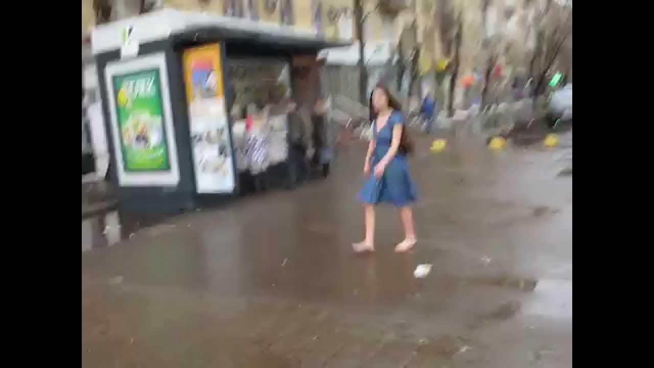 Босиком  по  Москве  в  январе  месяце ))) (  Юля  отжигает ! )