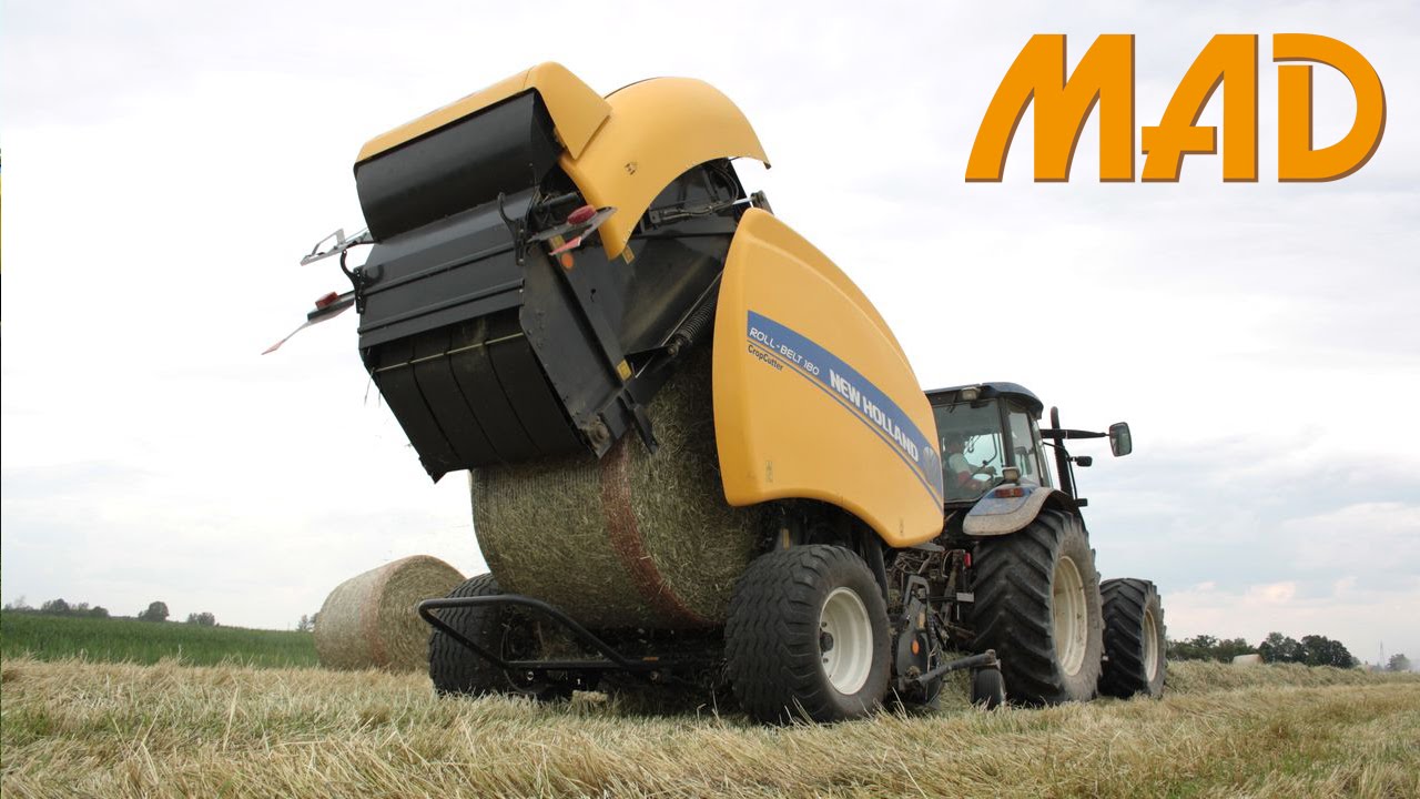 New Holland Roll Belt 180 CropCutter at work
