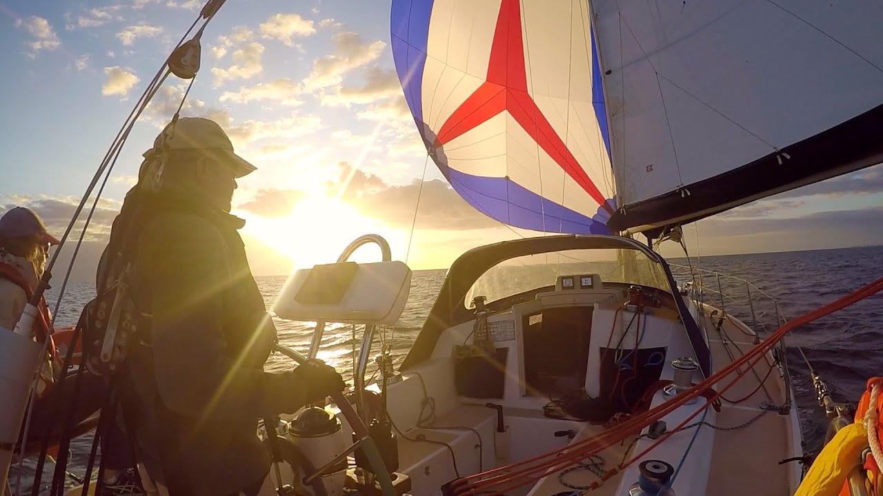 Sailing Vessel The Bottom Line - Champagne sailing