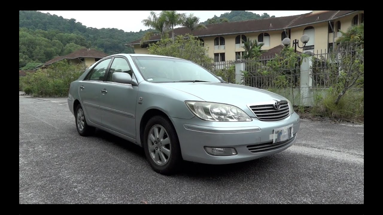 2004 Toyota Camry 2.4 V (XV30) Start-Up, Full Vehicle Tour, and Quick Drive
