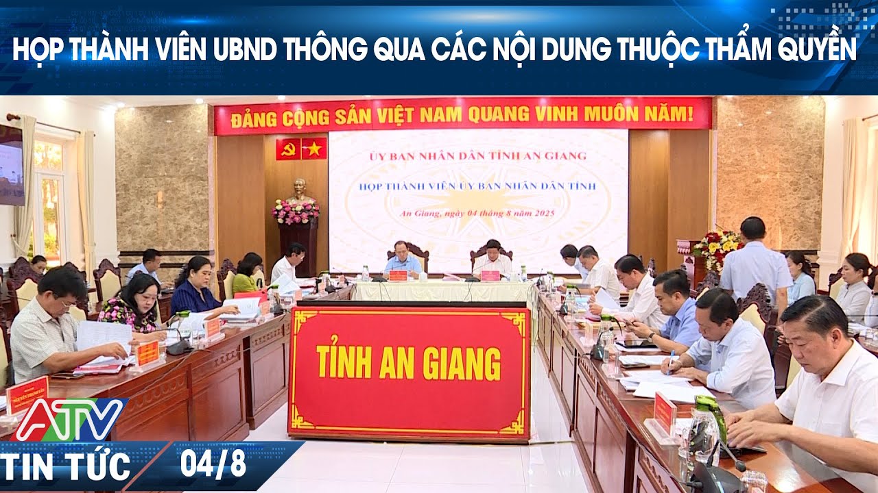 HỌP THÀNH VIÊN UBND THÔNG QUA CÁC NỘI DUNG THUỘC THẨM QUYỀN