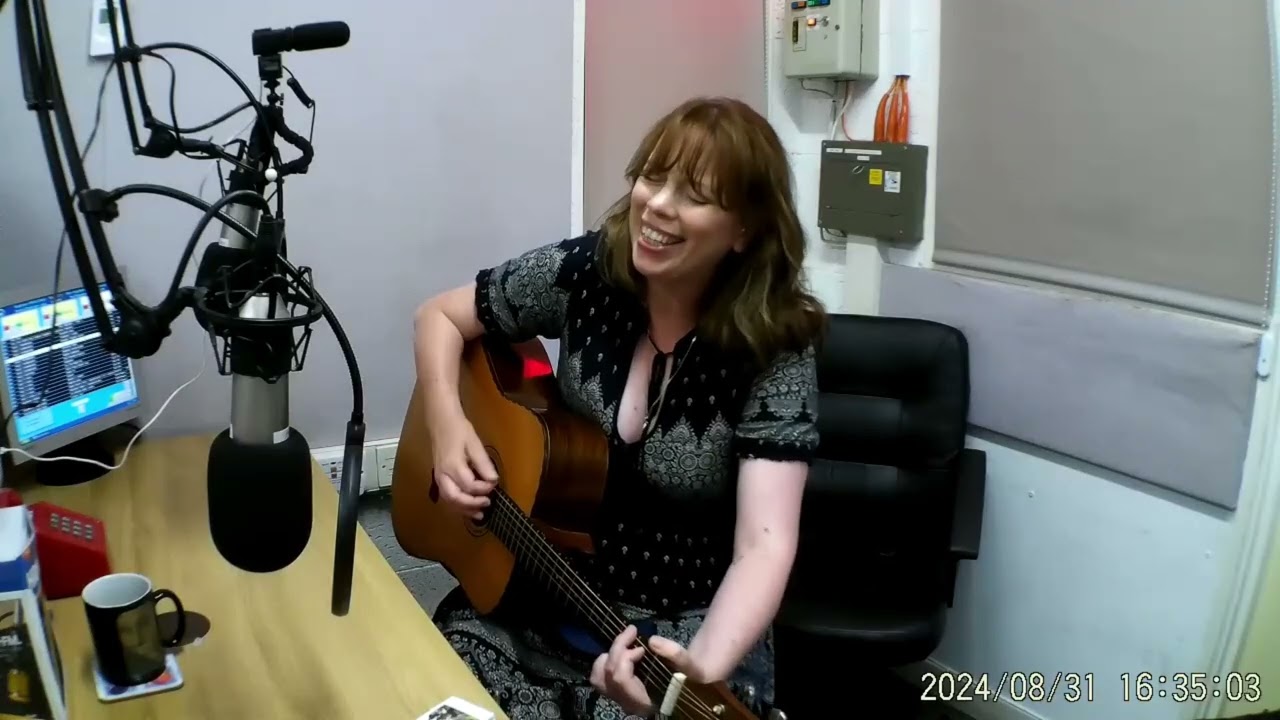 Rachel Lowrie Hold My bones live sessions with alan hare hospital radio medway