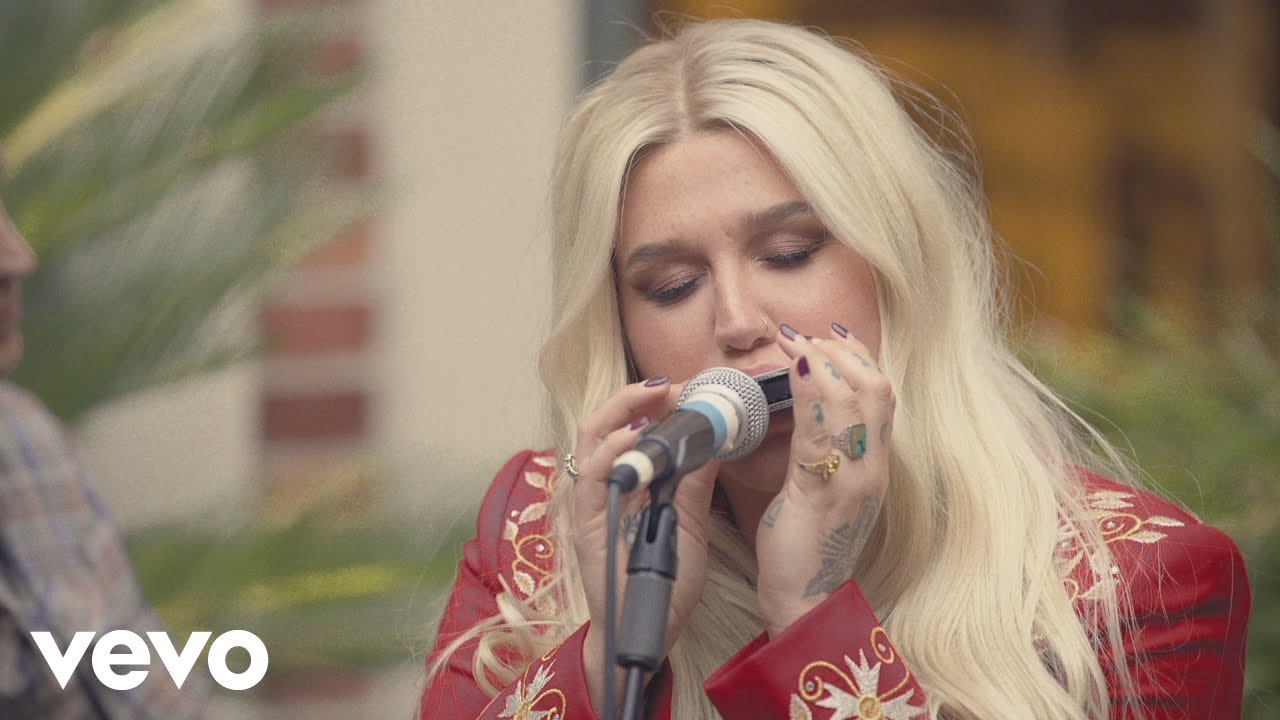 Kesha - Here Comes The Change (Live Acoustic)