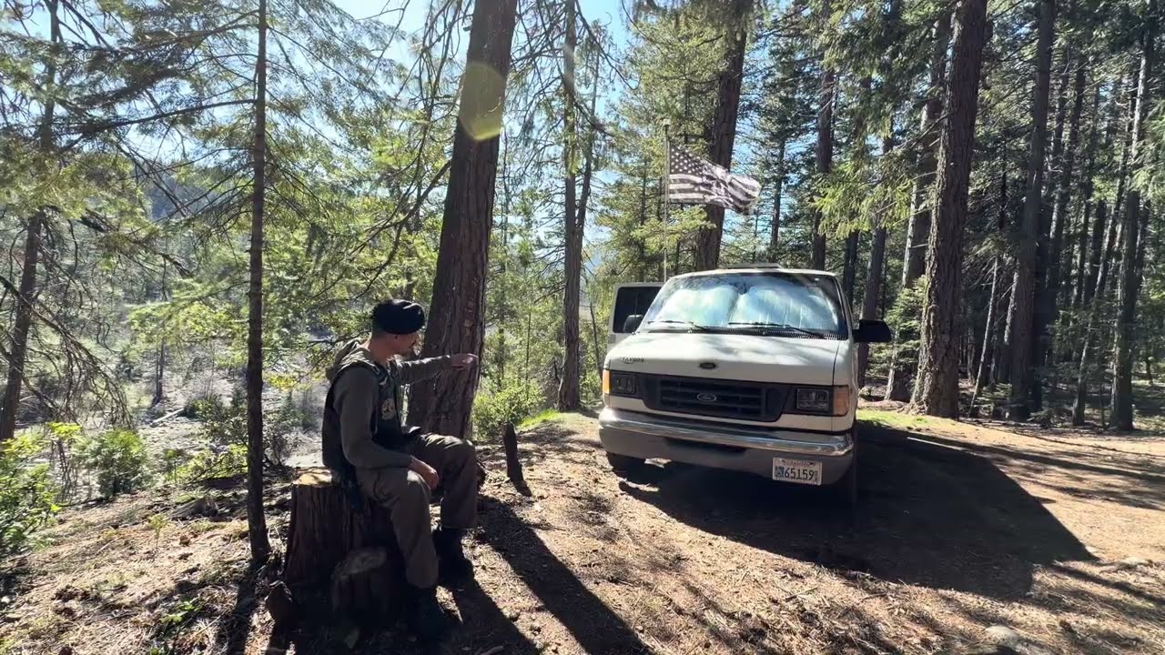 Mount Shasta mountain edge river view. 🚐💨