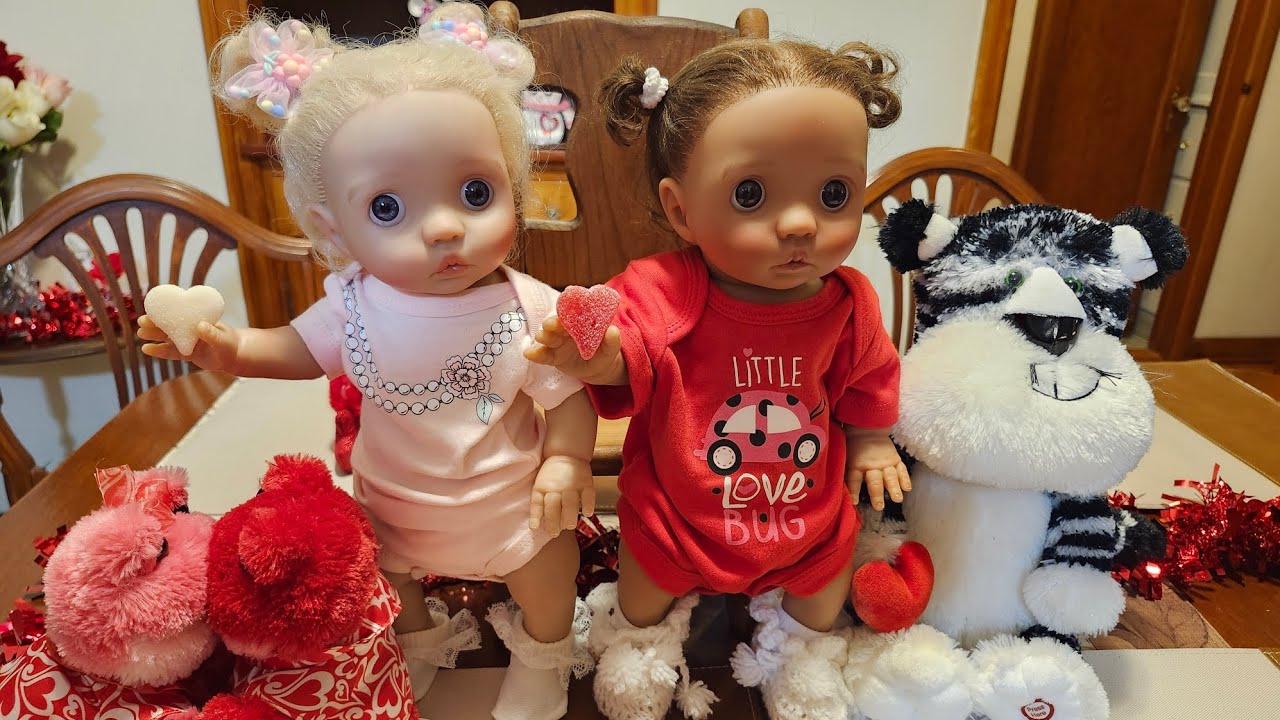 Valentine's day red and pink ❤️🩷 #peekawednesday @tinyheartreborns 