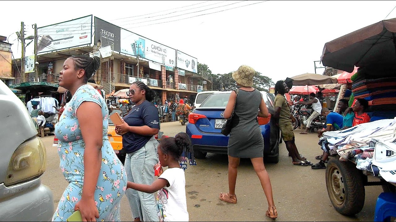EXPLORING THE HECTIC STREETS OF ACCRA GHANA | RAW STREET VIBES
