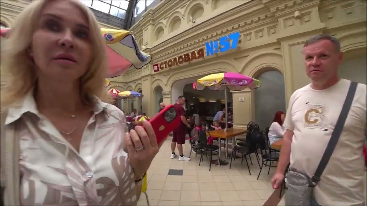 14. ГУМ, Москва, Столовая №57.  Приключения индийца в России.
