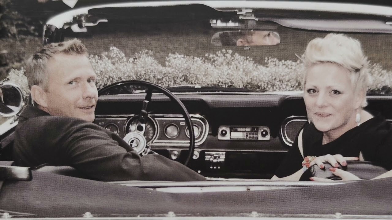 Kauf dir einen bunten Luftballon performed by Schulz&Schulz