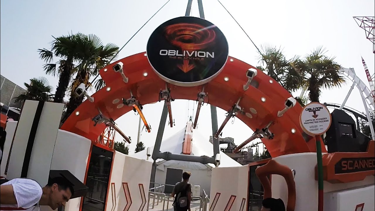 Oblivion: The Black Hole | Gardaland | Full Queue Area Walkthrough & Offride Shots