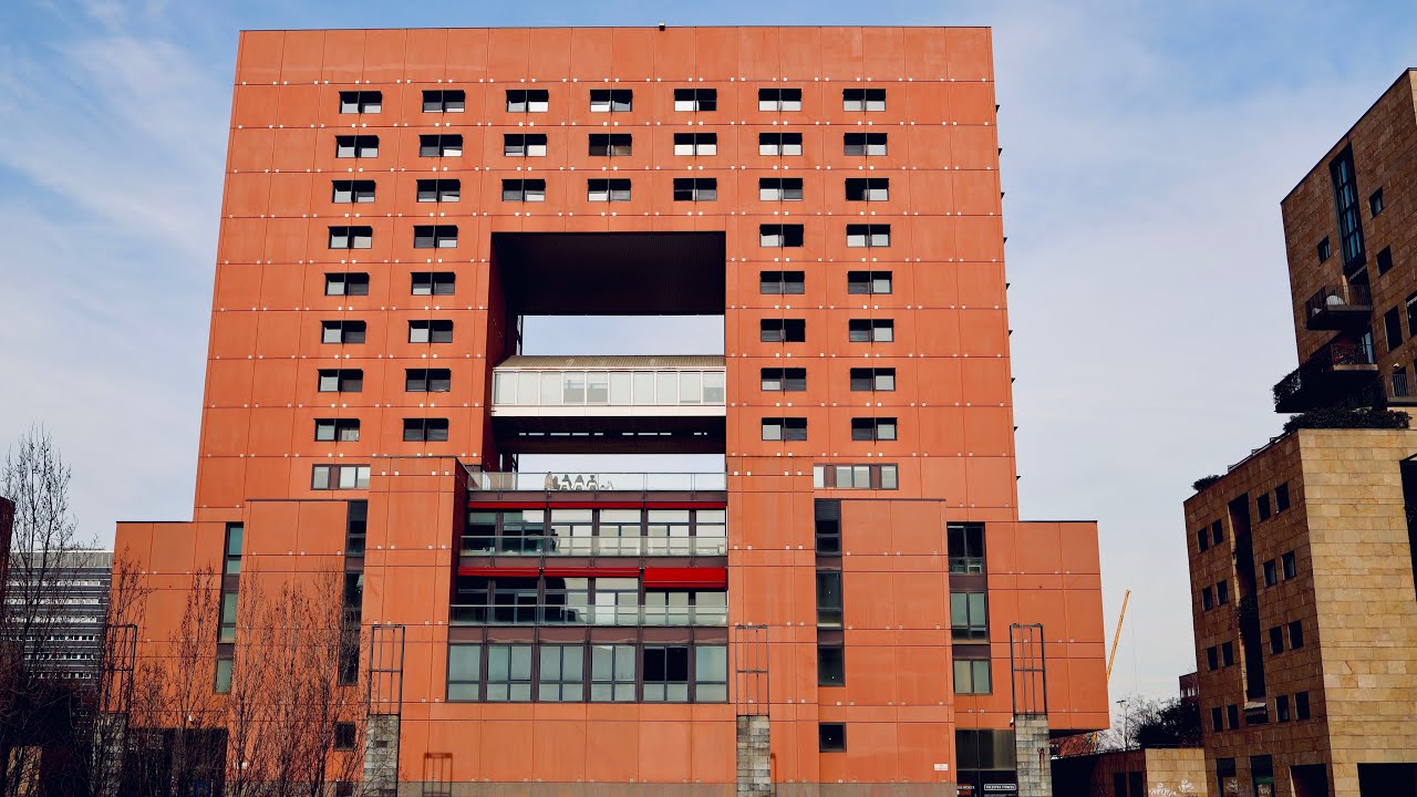 Milano City Quartiere Bicocca - Canon R 35 mm 18 Macro