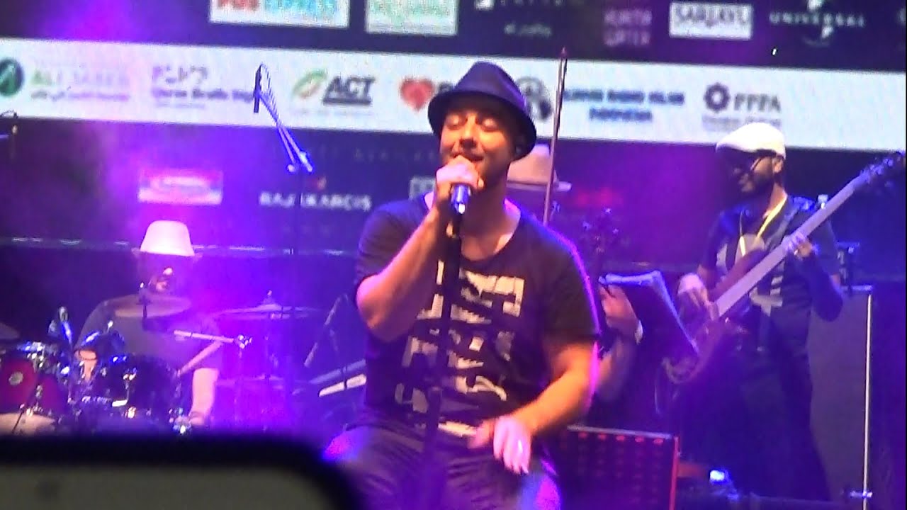 Maher Zain - Baraka Allahu Lakuma ( LIVE ) in Jakarta 2016
