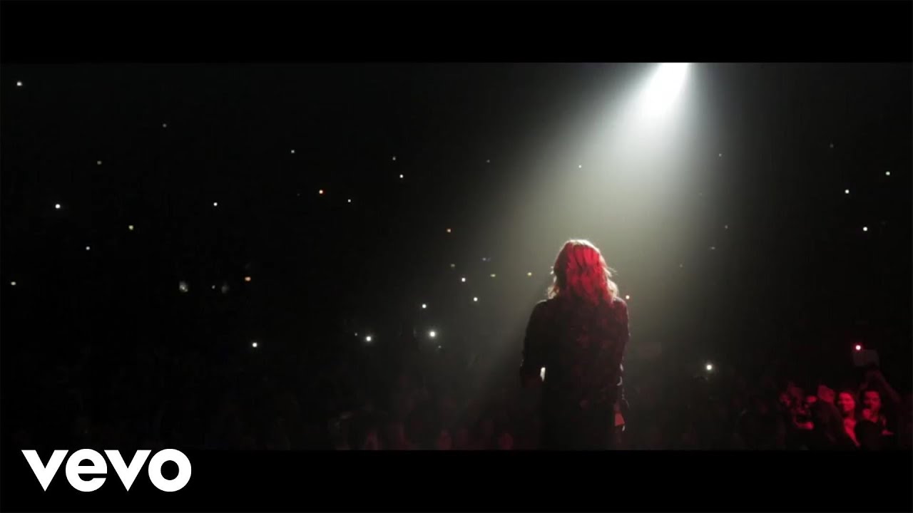 Louane - Tourne (Live)