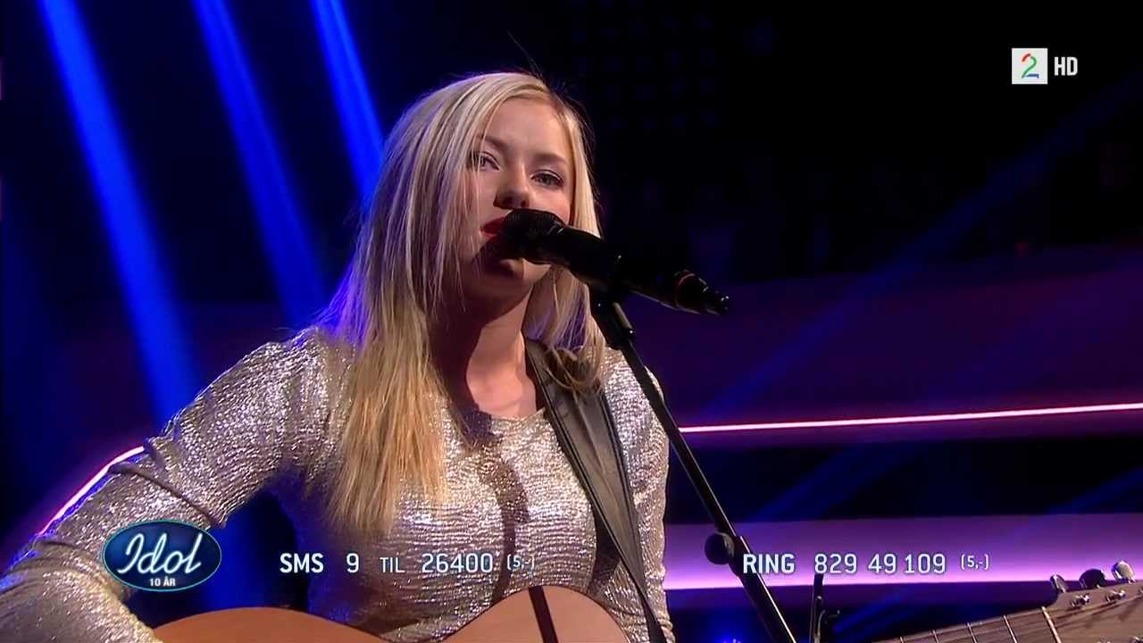 Idol Norge 2013 - Astrid Smeplass - Toxic (15.03.13) HD