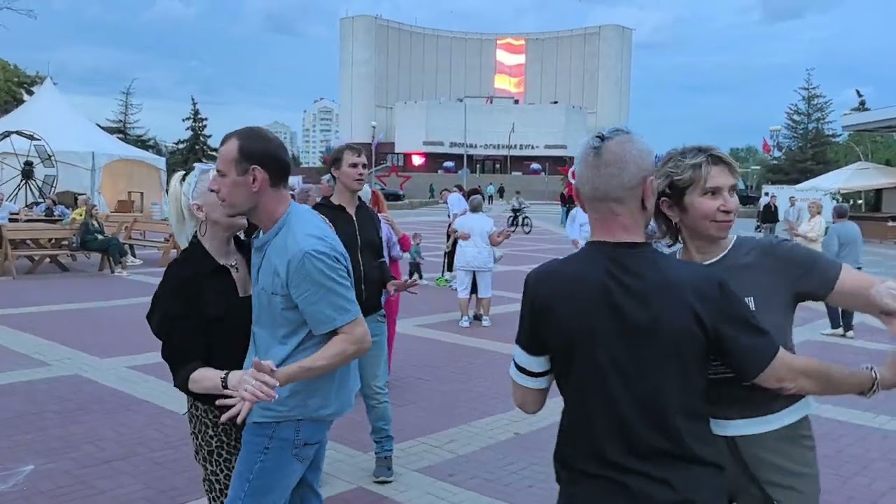 У тебя в глазах звёзды отражаются... 27.06.25...